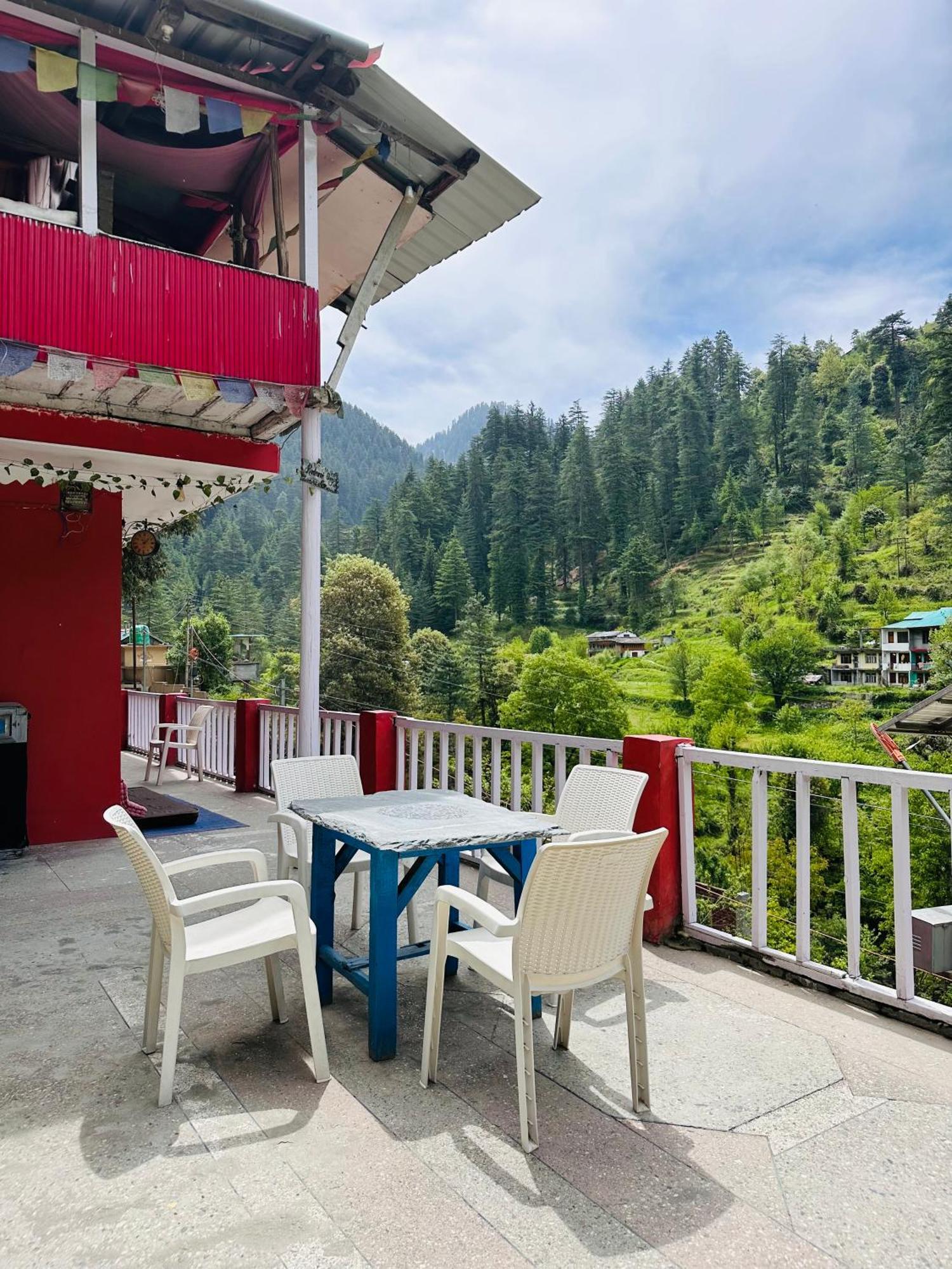 Hostel 360 Degree, Jibhi 外观 照片