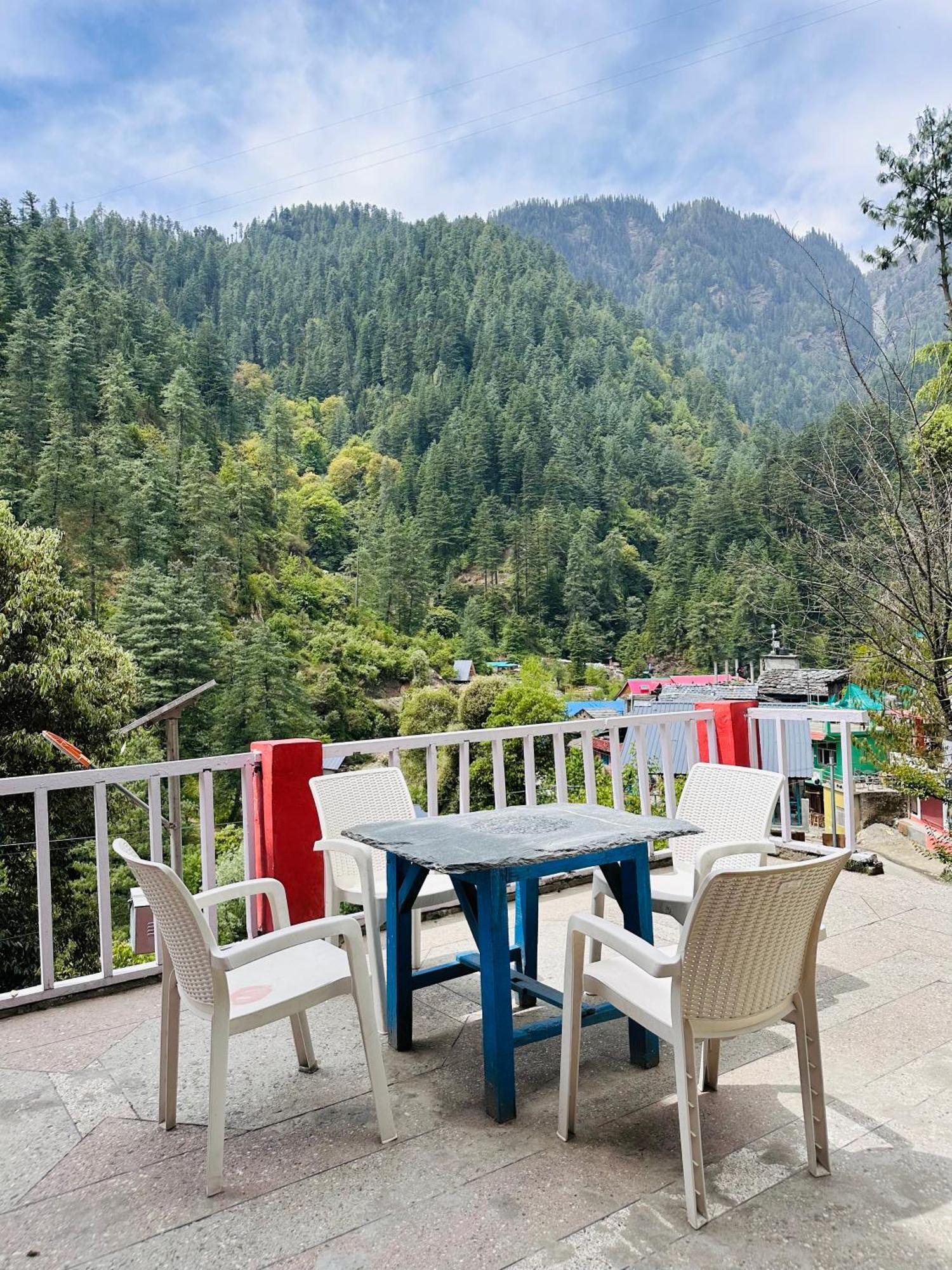 Hostel 360 Degree, Jibhi 外观 照片