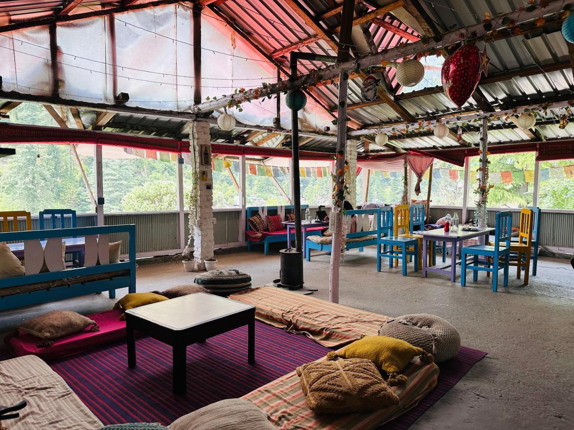 Hostel 360 Degree, Jibhi 外观 照片